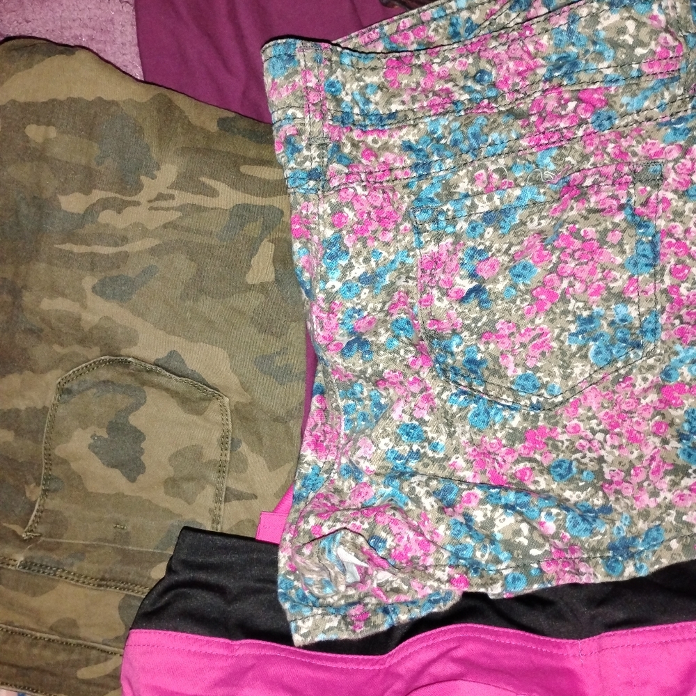 Random Clothing Bundle - Picture 2 of 7